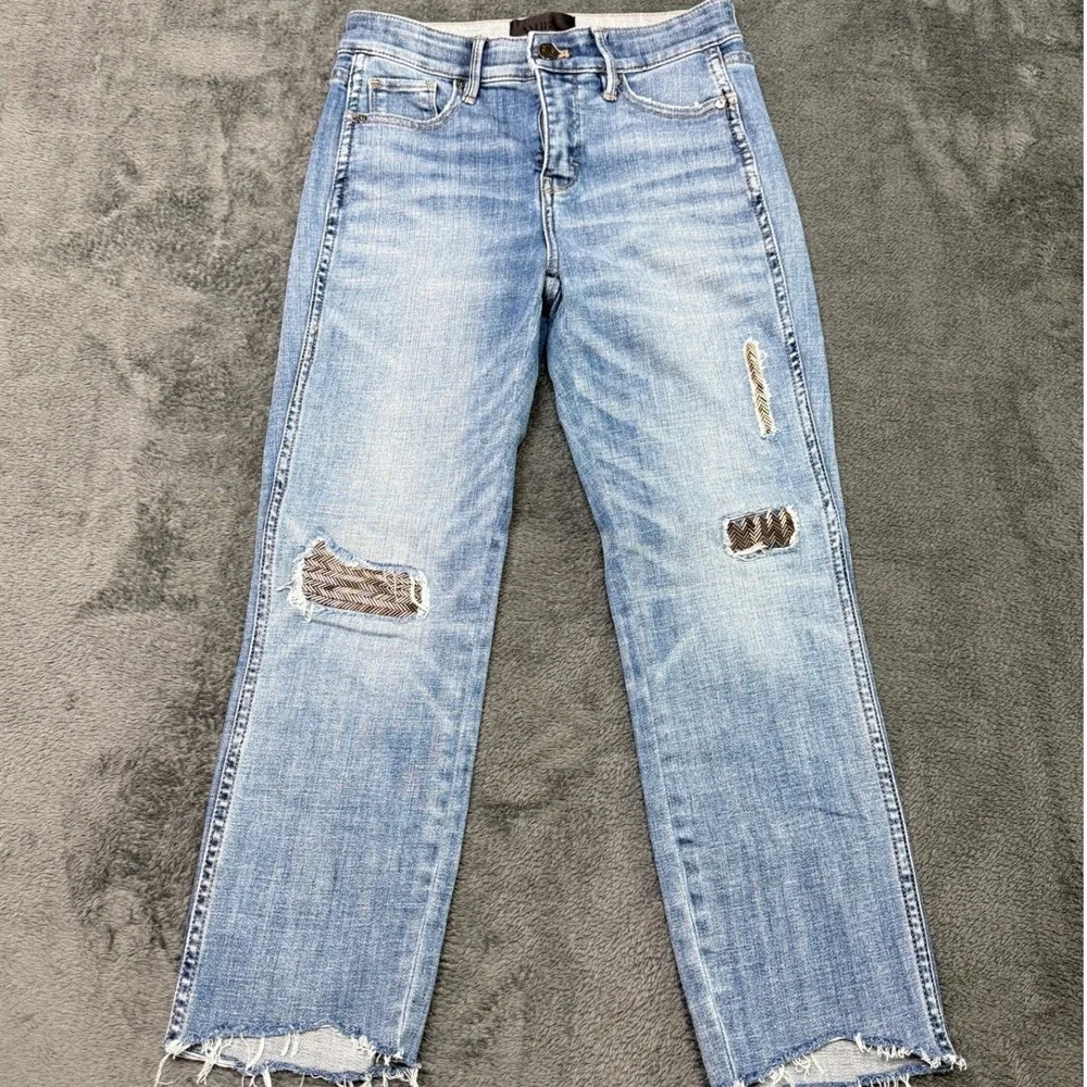 White House Black Market Petite High Rise Size 0P Straight Leg Ripped WomenJeans